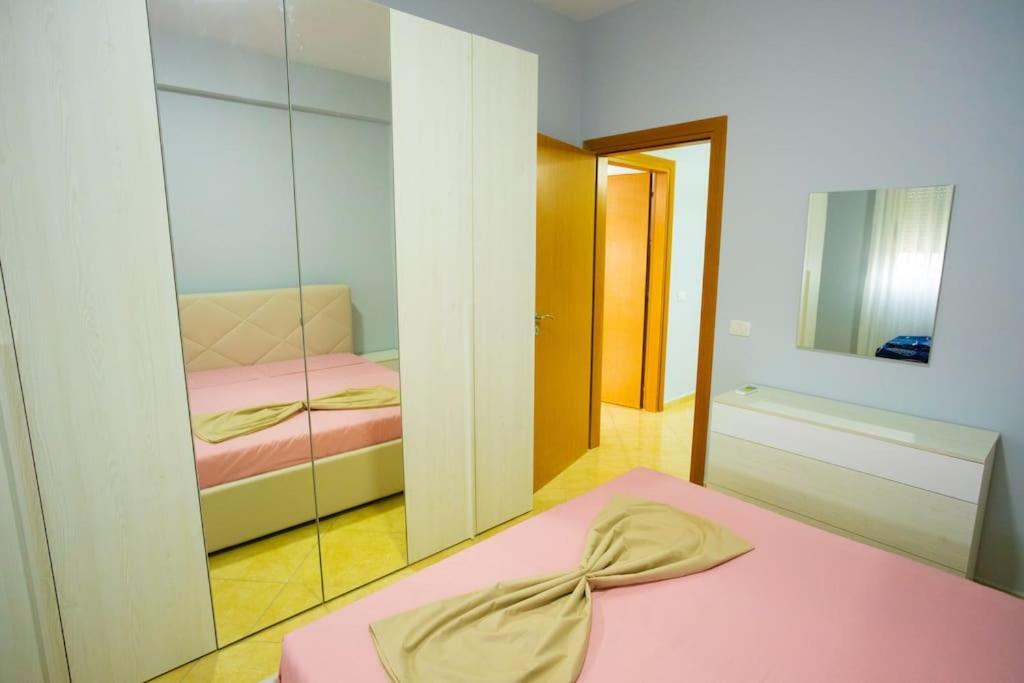 Apartment In Vlore Kejvi Bagian luar foto